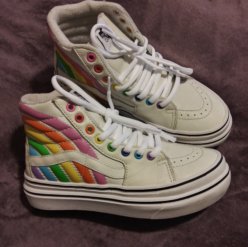 van's 6.5 (flour shop) white , with Rainbow